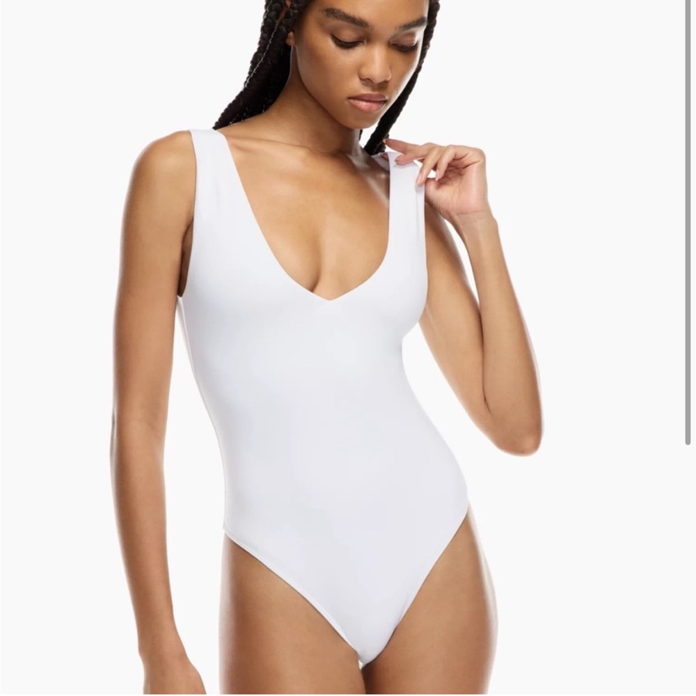 Aritzia White V-Neck Sleeveless Bodysuit